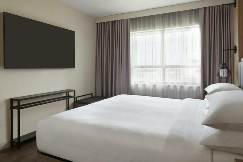 Kingston Marriott Hotel
