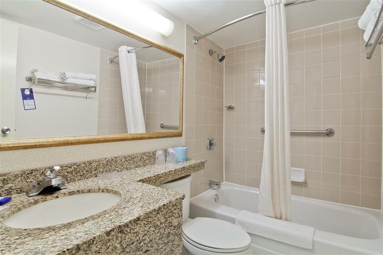 Hotel Comfort Inn Kitchener - Standard Cb