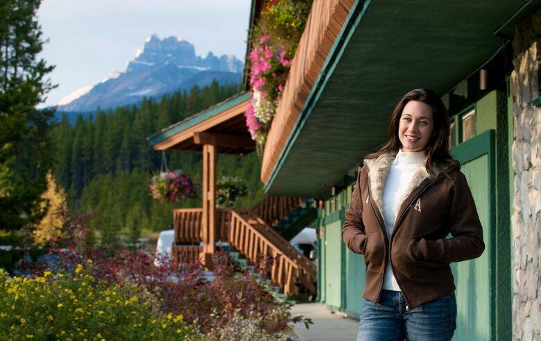 Hotel Lake Louise Inn