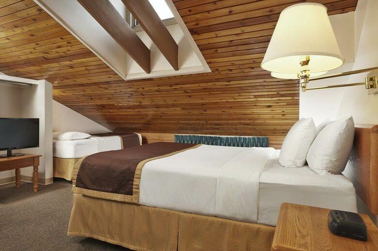 Hotel Lake Louise Inn