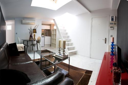 Apartamentos Puerta Del Sol