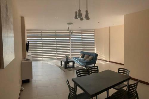 Lujoso Apartamento En Zona Exclusiva!