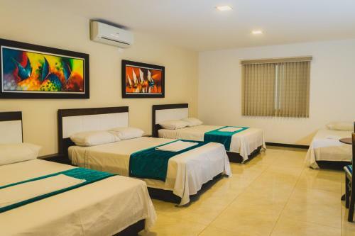 Hotel Manantial