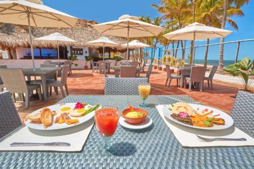 Costa Caribe Beach Hotel & Resort
