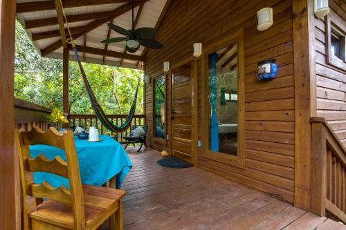 Hotel Mariposa Belize Beach Resort