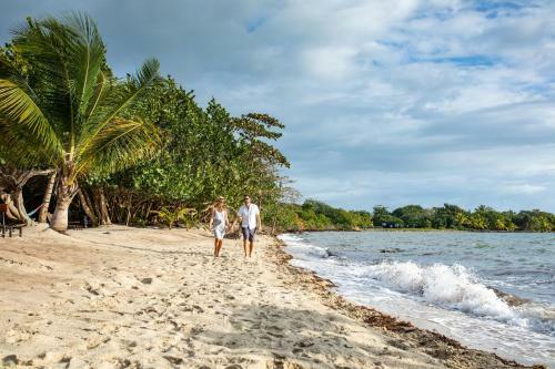 Hotel Mariposa Belize Beach Resort