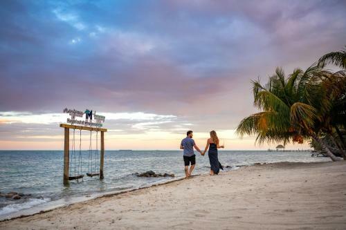 Hotel Mariposa Belize Beach Resort