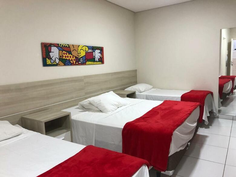Hostal Chemin Suites