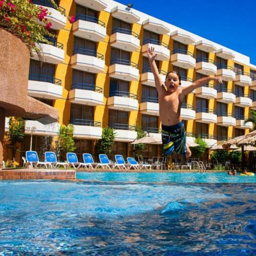 Hotel Margarita Dynasty