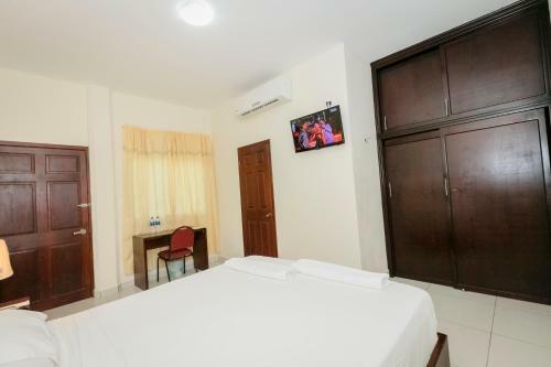 Hotel Mediterraneo Inn