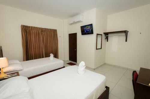 Hotel Mediterraneo Inn