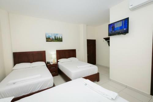 Hotel Mediterraneo Inn