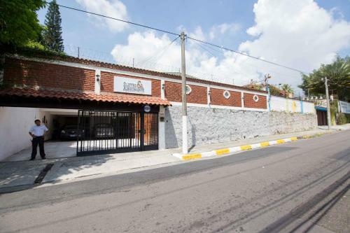 Hotel Suites & Apartments San Benito - Zona Rosa