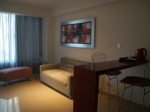 Apart Hotel Petit Palace Suites