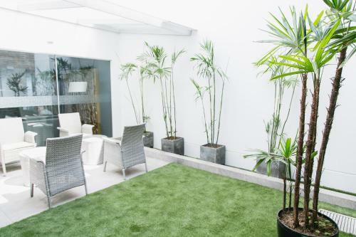 Apart Hotel Petit Palace Suites