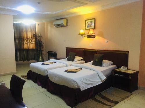 Akroma Plaza Hotel