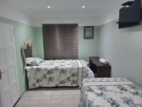Hostal Dante Guest House