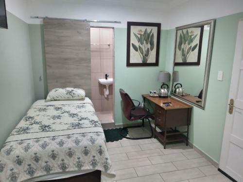 Hostal Dante Guest House
