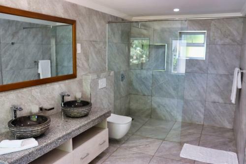 Hotel Searenity Beach Villa
