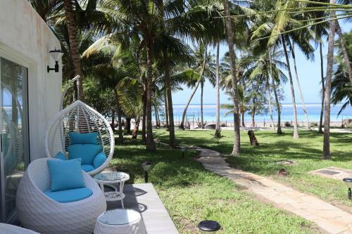 Hotel Searenity Beach Villa