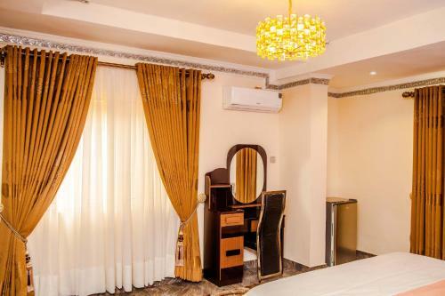 Apartamento Tobby Royal Suites
