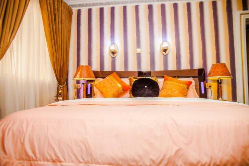 Apartamento Tobby Royal Suites