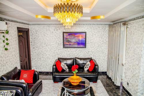 Apartamento Tobby Royal Suites