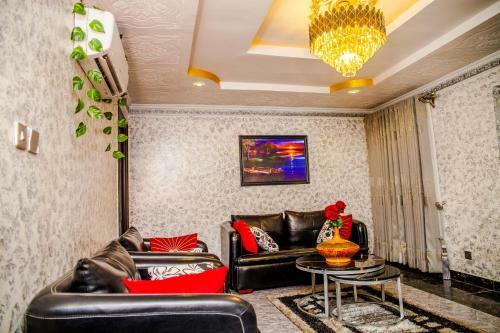 Apartamento Tobby Royal Suites