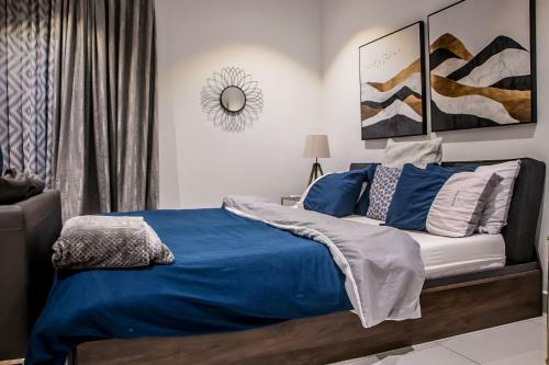 Embassy Gardens By Woodbury Luxury Apartments