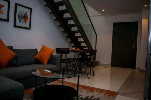 Embassy Gardens By Woodbury Luxury Apartments