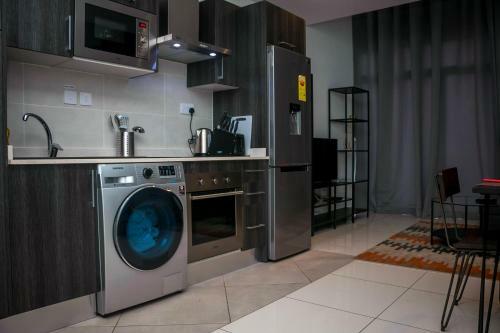 Embassy Gardens By Woodbury Luxury Apartments