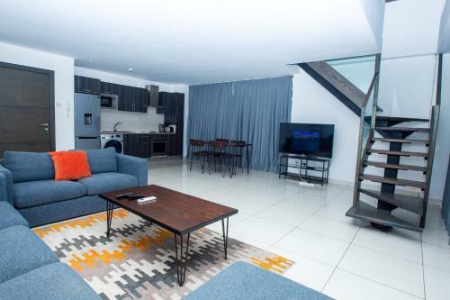 Embassy Gardens By Woodbury Luxury Apartments