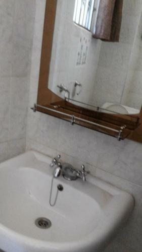 Hotel Dot Com Entebbe