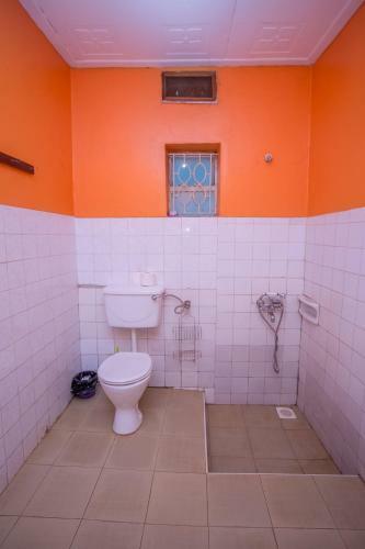 Hostal Ewaka Guesthouse And Backpackers