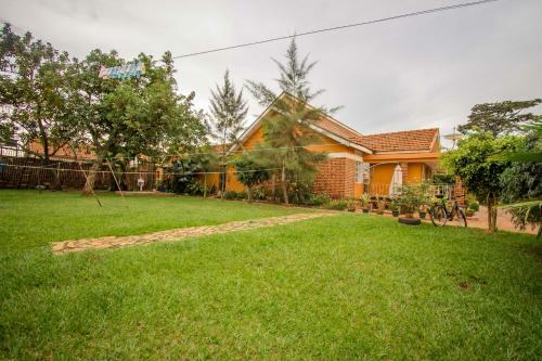 Hostal Ewaka Guesthouse And Backpackers