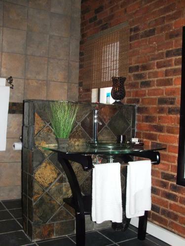 Hotel 24 Onvrey 3 Star Guest House
