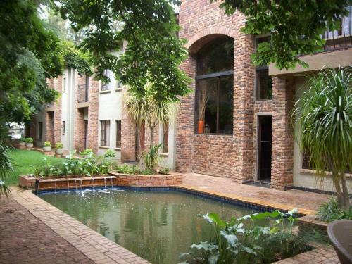 Hotel 24 Onvrey 3 Star Guest House