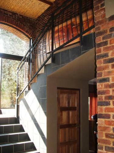 Hotel 24 Onvrey 3 Star Guest House