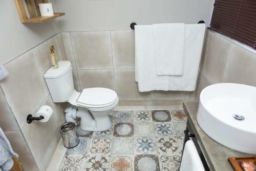 Hostal Touching Senses Garden Cottages