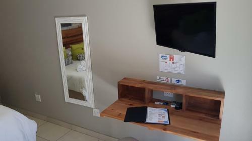 Hostal Touching Senses Garden Cottages