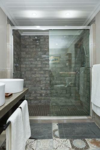Hostal Touching Senses Garden Cottages