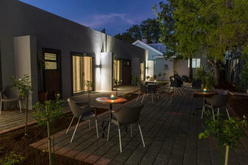 Hostal Touching Senses Garden Cottages