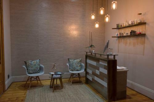 Hostal Touching Senses Garden Cottages