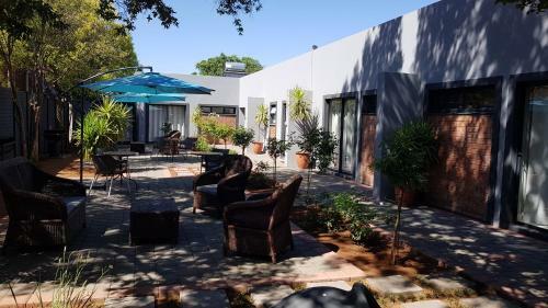 Hostal Touching Senses Garden Cottages