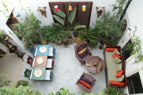 Hostal El Patio Courtyard House