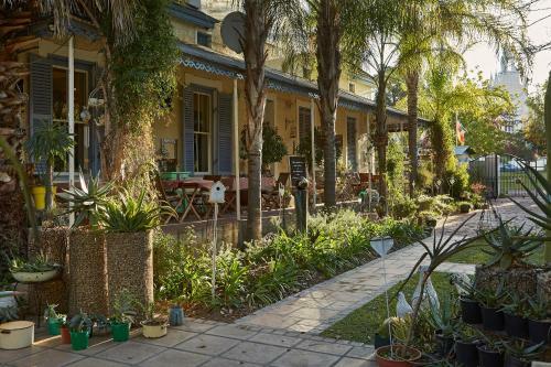 Hostal Yellow Aloe