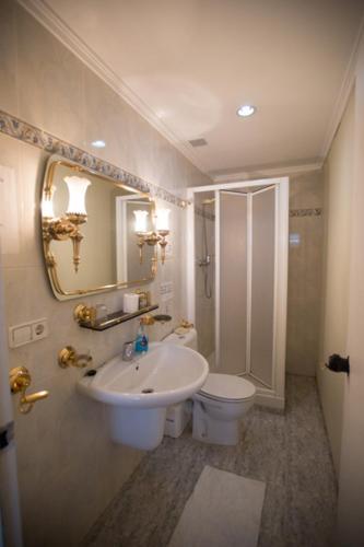 Hostal Guest House Mari Asun