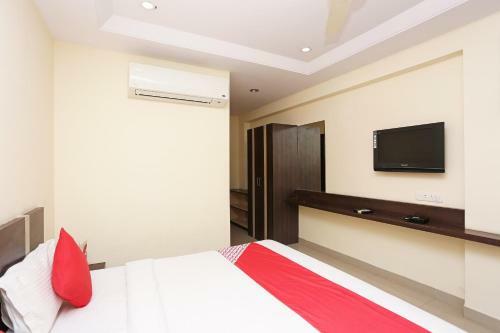 Oyo 22040 Hotel Vatsa Inn