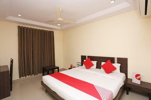 Oyo 22040 Hotel Vatsa Inn