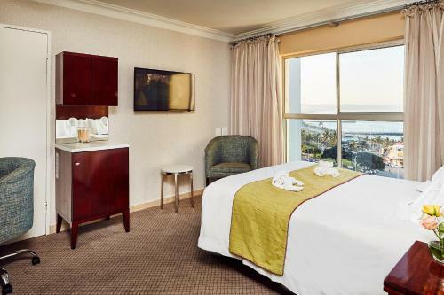 Hotel First Group The Palace All-suite